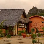 Visite des plantations Millot – Déjeuner chez Mado – Transfert à IBC – Visite d’Ambatomiloloha Nuitée en demi-pension, Madagascar